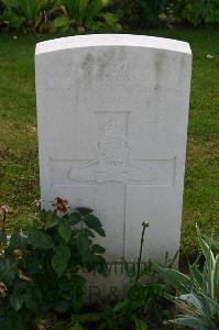 Dozinghem Military Cemetery - Brown, J